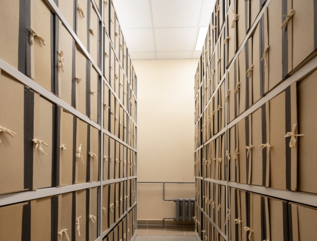 Передвижные стеллажи для документов в коробах